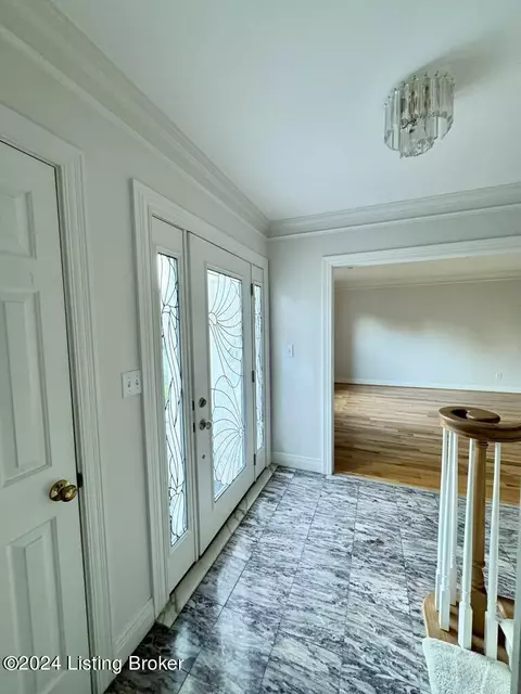 Entry Way - 10312 Stone School Rd, Prospect, KY 40059 photo 1 of 6