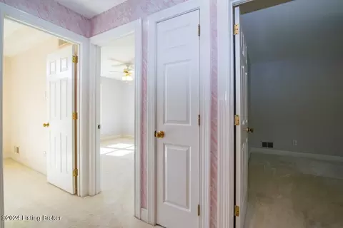 Entry Way - 10312 Stone School Rd, Prospect, KY 40059 photo 5 of 6