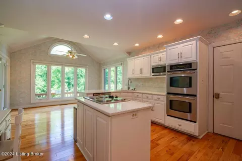 Kitchen - 10312 Stone School Rd, Prospect, KY 40059 photo 1 of 6