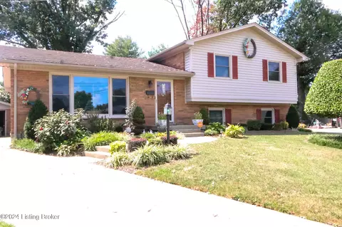 3 Bella Ct, Louisville, KY 40216