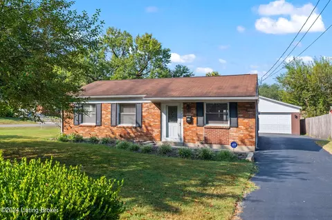 9421 Bernadine Dr, Louisville, KY 40229