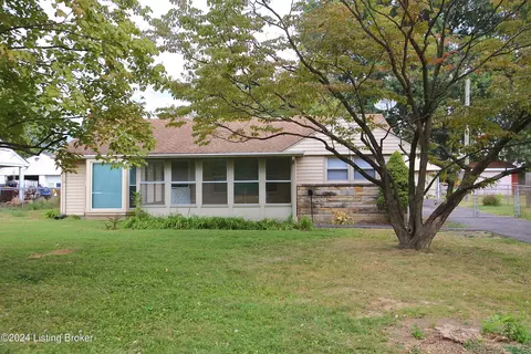 5511 Goldenrod Rd, Louisville, KY 40272
