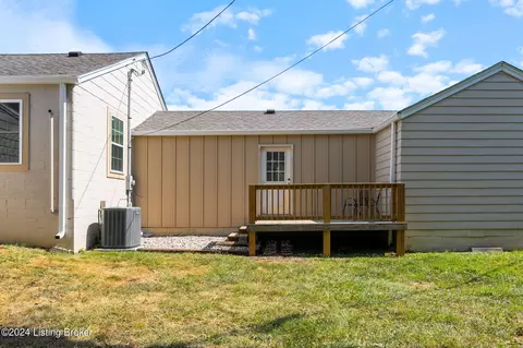 Exterior - 2855 Pendleton Rd, Pendleton, KY 40055 photo 9 of 13