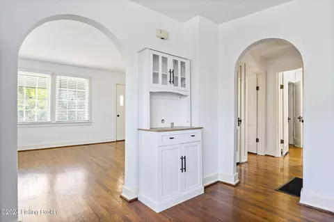 Entry Way - 2855 Pendleton Rd, Pendleton, KY 40055 photo 1 of 2