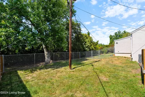 Exterior - 2855 Pendleton Rd, Pendleton, KY 40055 photo 11 of 13