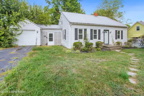 412 Village Dr, Lawrenceburg, KY 40342