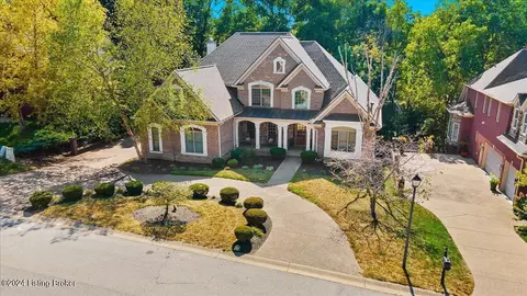 18711 Weatherford Cir, Louisville, KY 40245