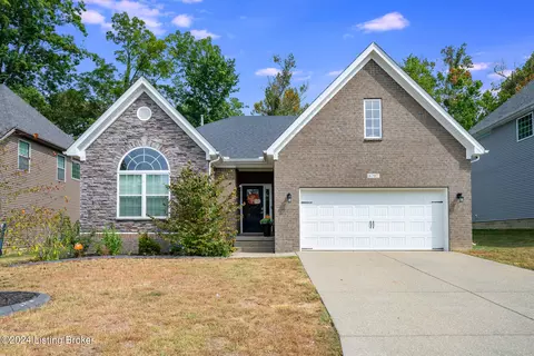 6707 Chestnut View Ct, Louisville, KY 40229
