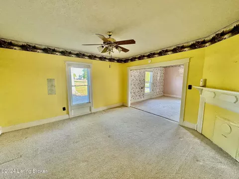 Living - 330 Texas Loop Rd, Springfield, KY 40069 photo 1 of 1