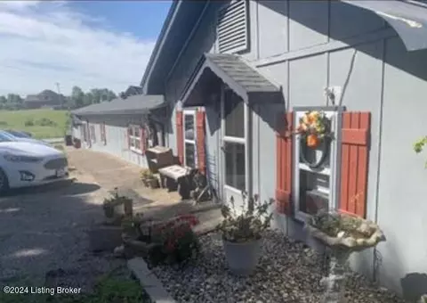 155 Bleemel Ln, Mount Washington, KY 40047