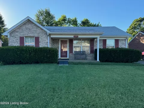 3126 Pine Trace Ct, Louisville, KY 40272