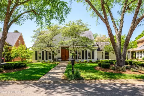 6108 Regal Springs Dr, Louisville, KY 40205