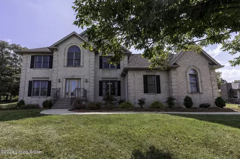 150 Oak Hill Ct, Mount Washington, KY 40047