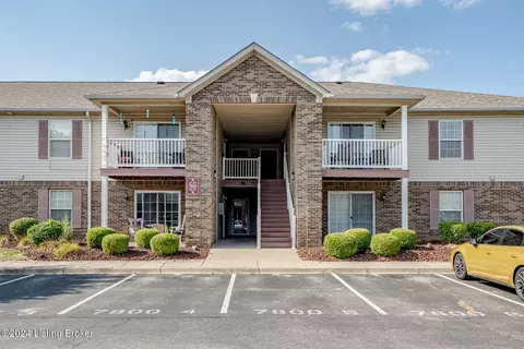 7800 Alfred Schlatter Dr #3, Louisville, KY 40214