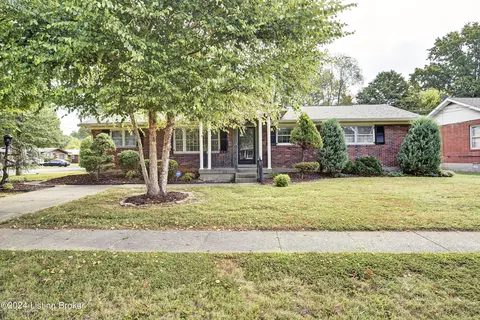 4301 Lahnna Dr, Louisville, KY 40216