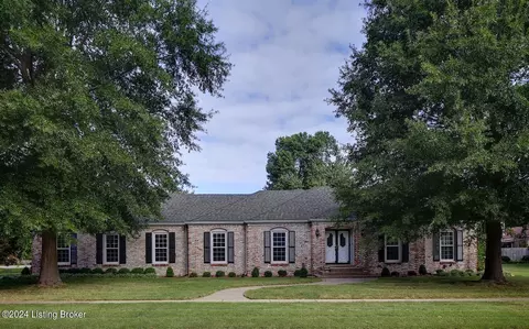 8701 Glen Pointe Rd, Louisville, KY 40241