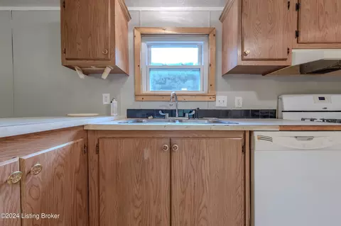 Kitchen - 105 John Morris Rd, Custer, KY 40115 photo 2 of 3