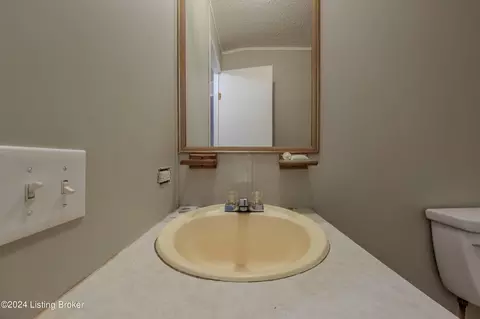 Bath - 105 John Morris Rd, Custer, KY 40115 photo 2 of 9