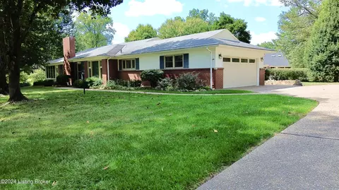 500 Tiffany Ln, Rolling Fields, KY 40207