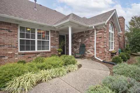 10303 Lilac Spring Ct #56, Louisville, KY 40241