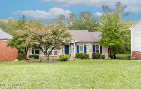 9711 Grandin Woods Rd, Louisville, KY 40299