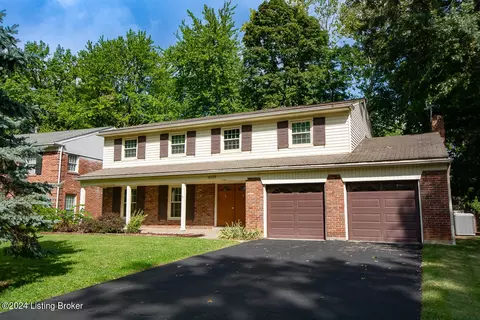 9007 Trentham Ln, Louisville, KY 40242