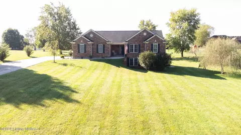 Exterior - 8889 Ernstberger Rd, Georgetown, IN 47122 photo 9 of 13