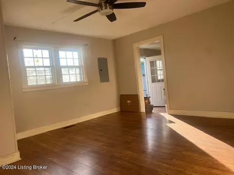 Living - 6967 Smithfield Rd, Smithfield, KY 40068 photo 4 of 4