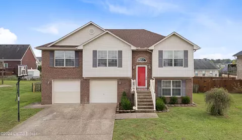 177 Halcomb Ct, Mount Washington, KY 40047