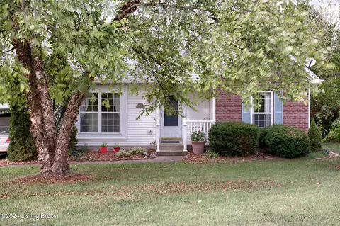 10017 Lauralynn Ct, Louisville, KY 40299