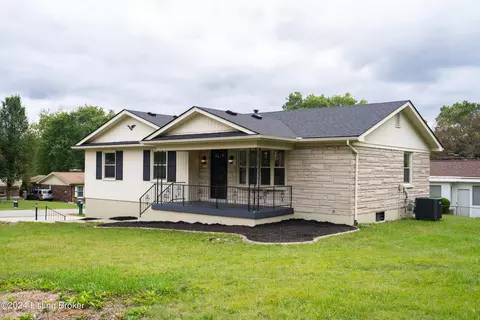 7433 Nottoway Cir, Louisville, KY 40214