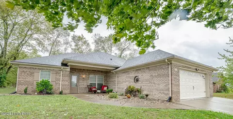424 Oakview Dr, Shelbyville, KY 40065