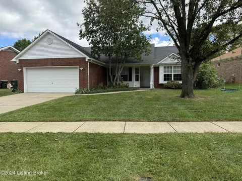 2704 Antone Pkwy, Louisville, KY 40220