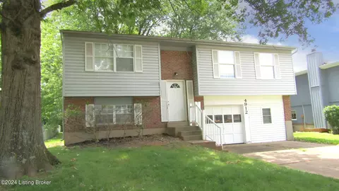 4912 Warm Spring Ct, Louisville, KY 40245