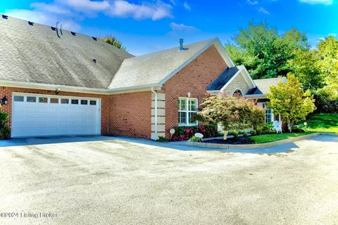 4540 Ivy Crest Cir, Louisville, KY 40241