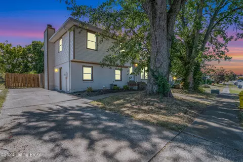 7308 Chestnut Tree Ln, Louisville, KY 40291