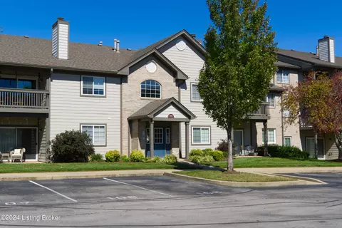 10401 Trotters Pointe Dr #202, Louisville, KY 40241