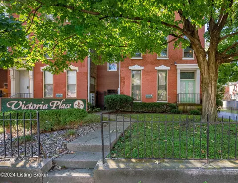 112 E Oak St #2, Louisville, KY 40203