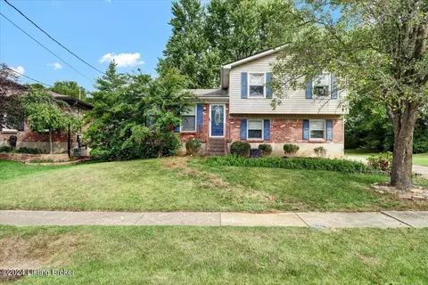 10715 Blackwood Rd, Louisville, KY 40299