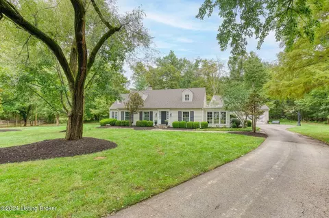 12301 Locust Ln, Anchorage, KY 40223