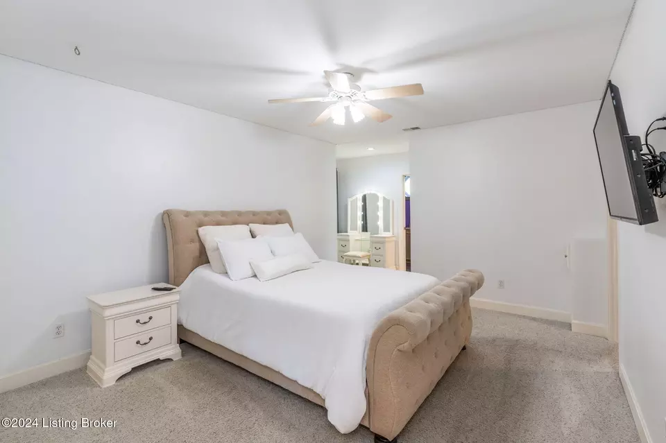Bedroom - 14812 Landmark Dr, Louisville, KY 40245 photo 8 of 17