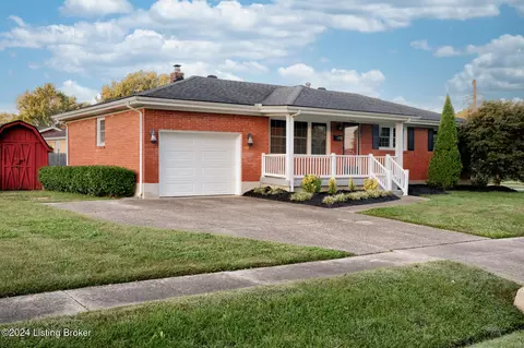 5604 Chestnutwood Way, Louisville, KY 40272