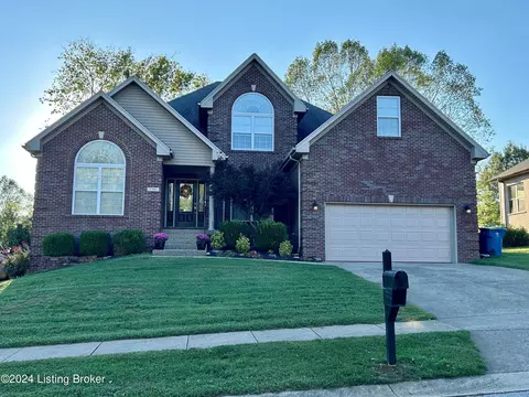 196 Blossom Cir, Shelbyville, KY 40065