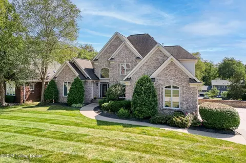 12811 Deercross Dr, Prospect, KY 40059