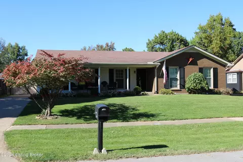 9803 Springbark Dr, Louisville, KY 40241