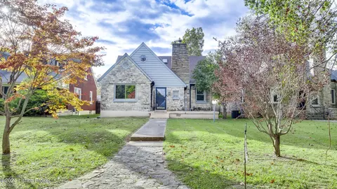 946 Southwestern Pkwy, Louisville, KY 40211