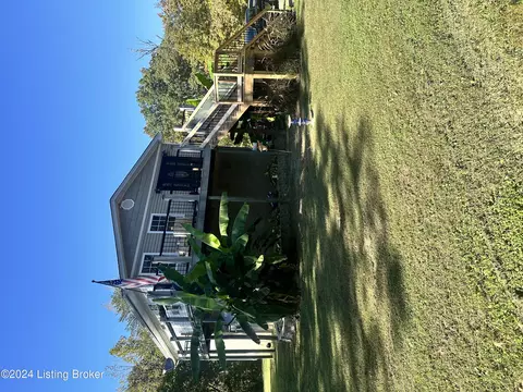 354 Cartwright Estates Rd, Lebanon Junction, KY 40150