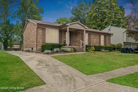 8911 Loch Lea Ln, Louisville, KY 40291