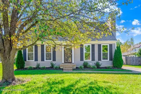 8908 Alphin Ct, Louisville, KY 40299