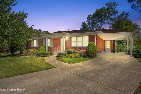 3833 Chatham Rd, Louisville, KY 40218